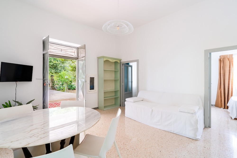 Villa Nuvole Bianche con Piscina by Wonderful Italy