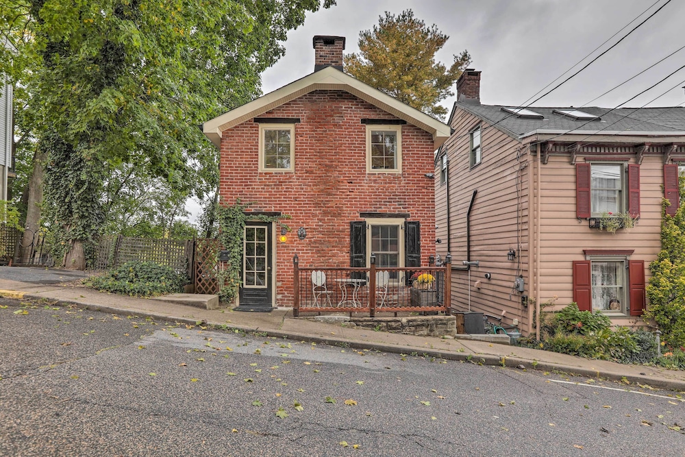 Historic Home in Lambertville: Walk to Bridge view 3