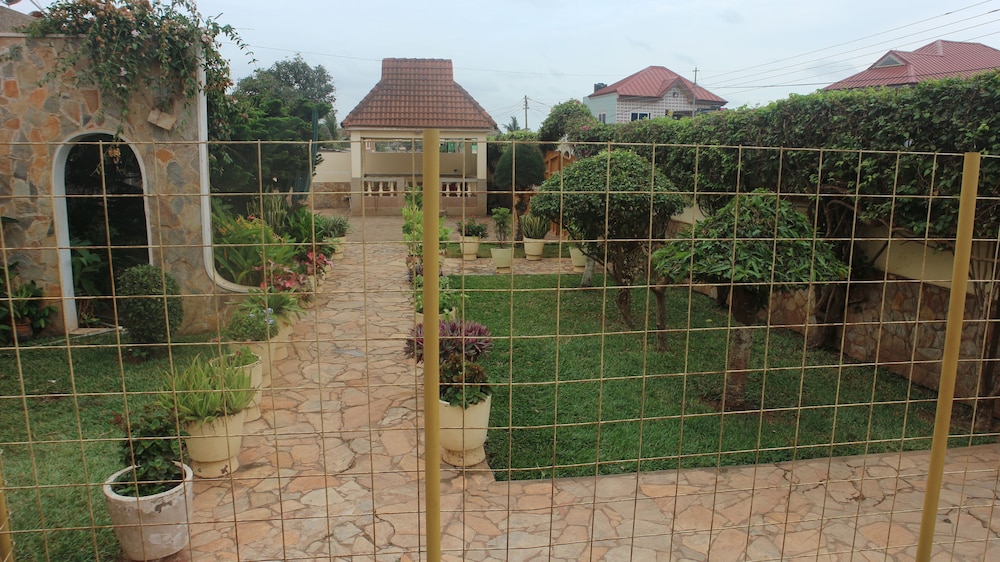 DeeGold Guest Home