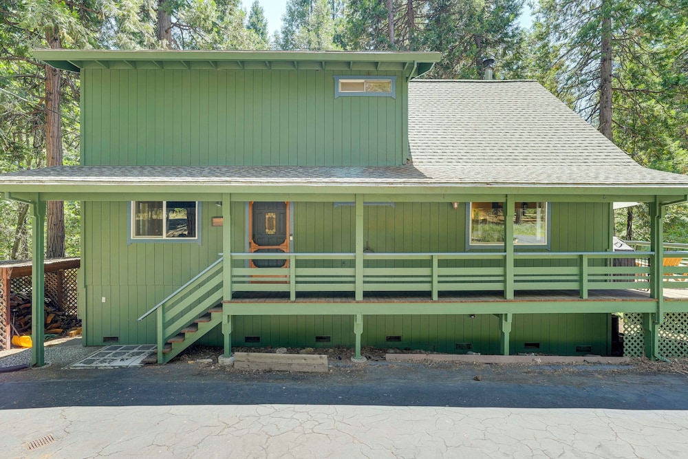 Private Lake Access: Pet-friendly Home in Arnold!