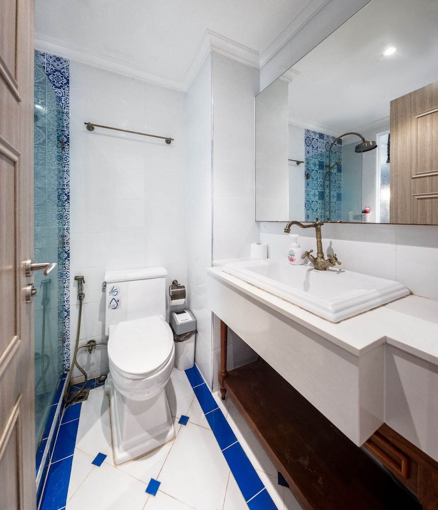 Seven Seas Cote d'Azur with Pool& Gym