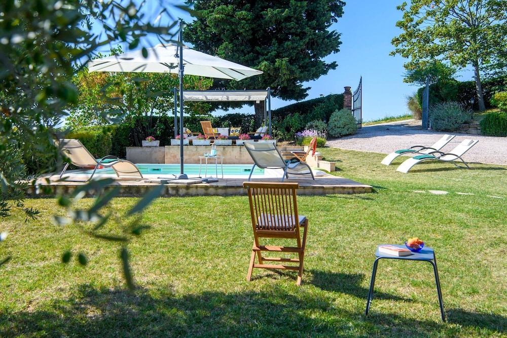 Casa Felicita 8 by Marche Holiday Villas