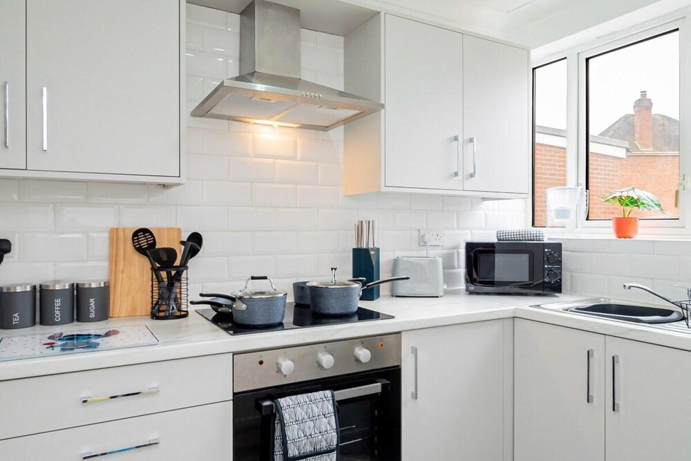 Cozy 3-bedroom House in Birmingham view 5