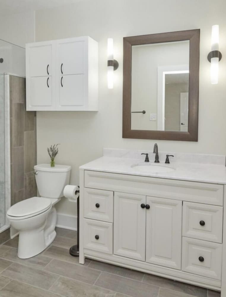 Beautiful 5BR Close to Downtown!Prime Derby House! - Image 4
