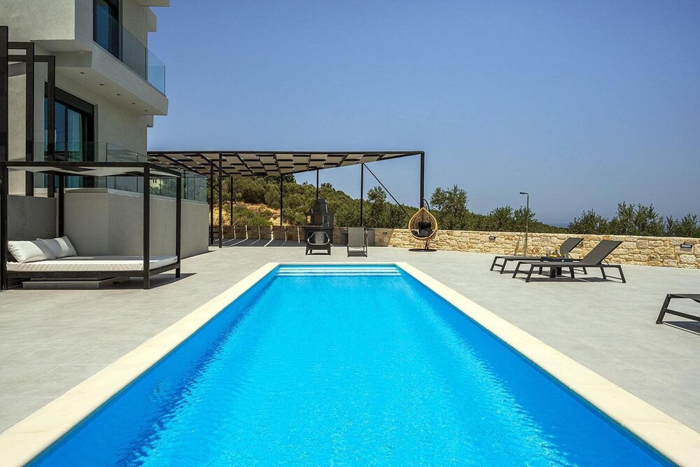 Nikolioudis Villas - Nikolioudis Villas Estate view 2