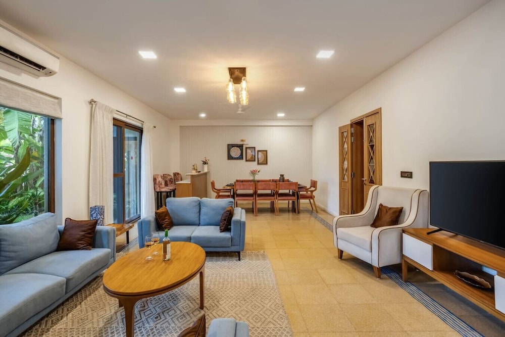 Villa Ayana 5bhk With Pool and Near the Beach