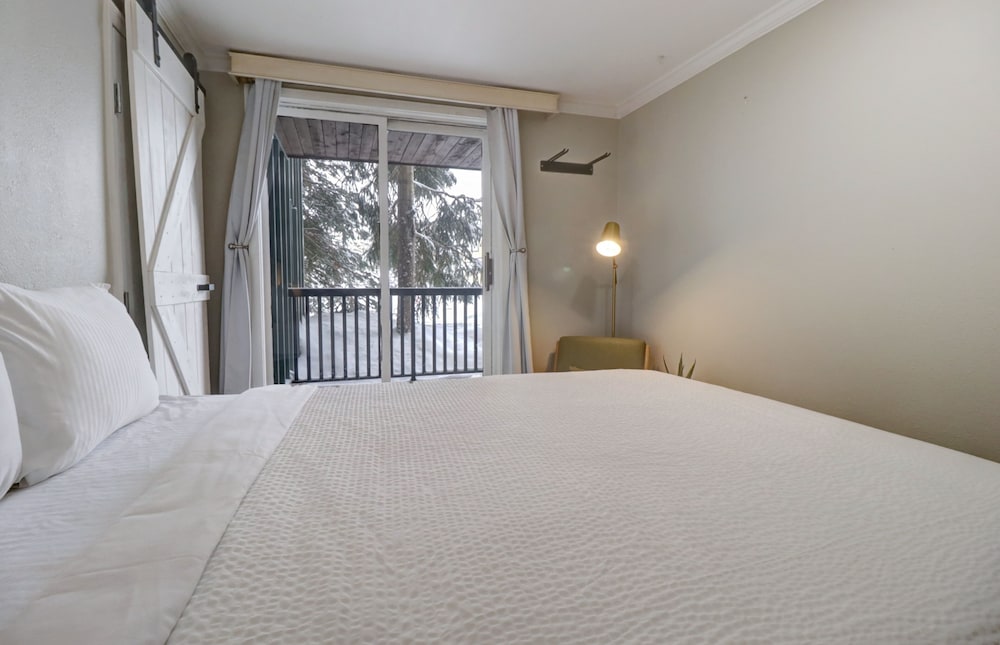 Fp105 Foxpine Hotel Room 1 Bedroom Condo