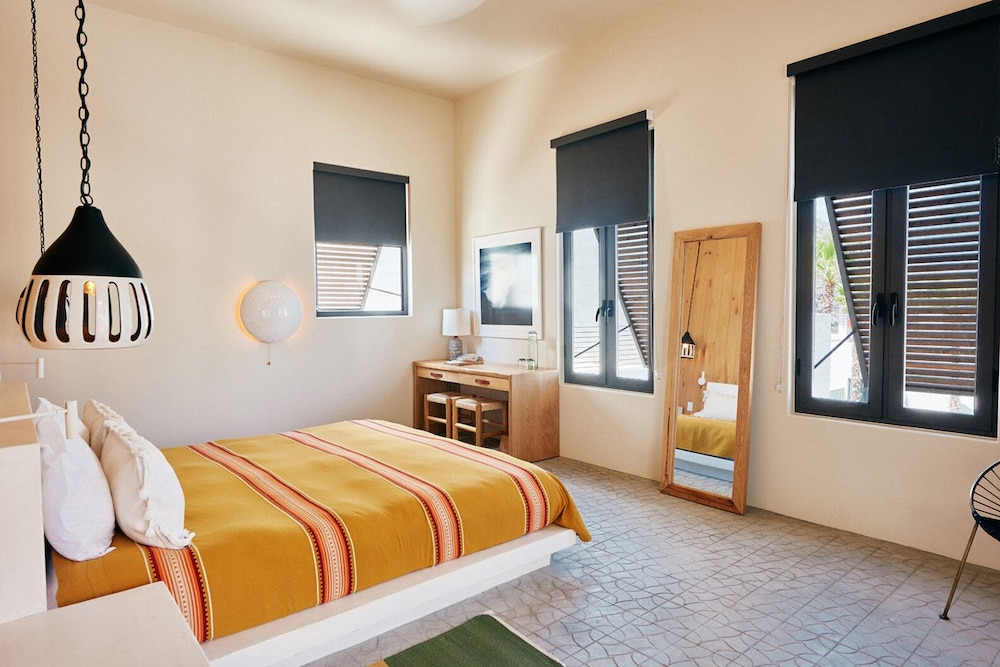 Hotel San Cristobal - Image 1