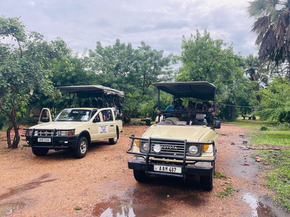 Royal South Luangwa Safaris Lodge