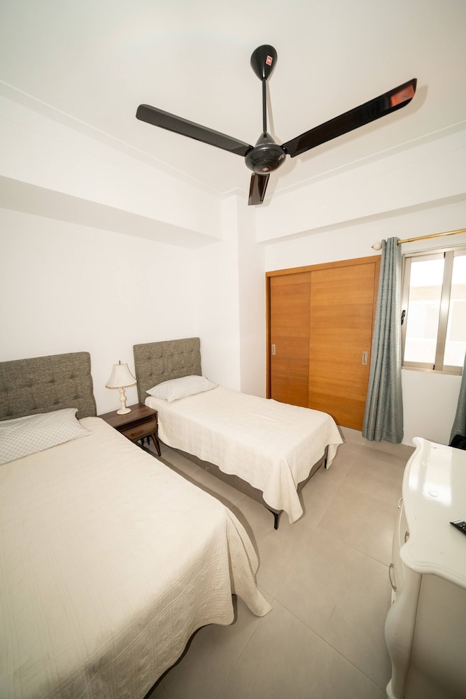 Luxury 2 Br Naco Pool Gym Greatview 2E view 3