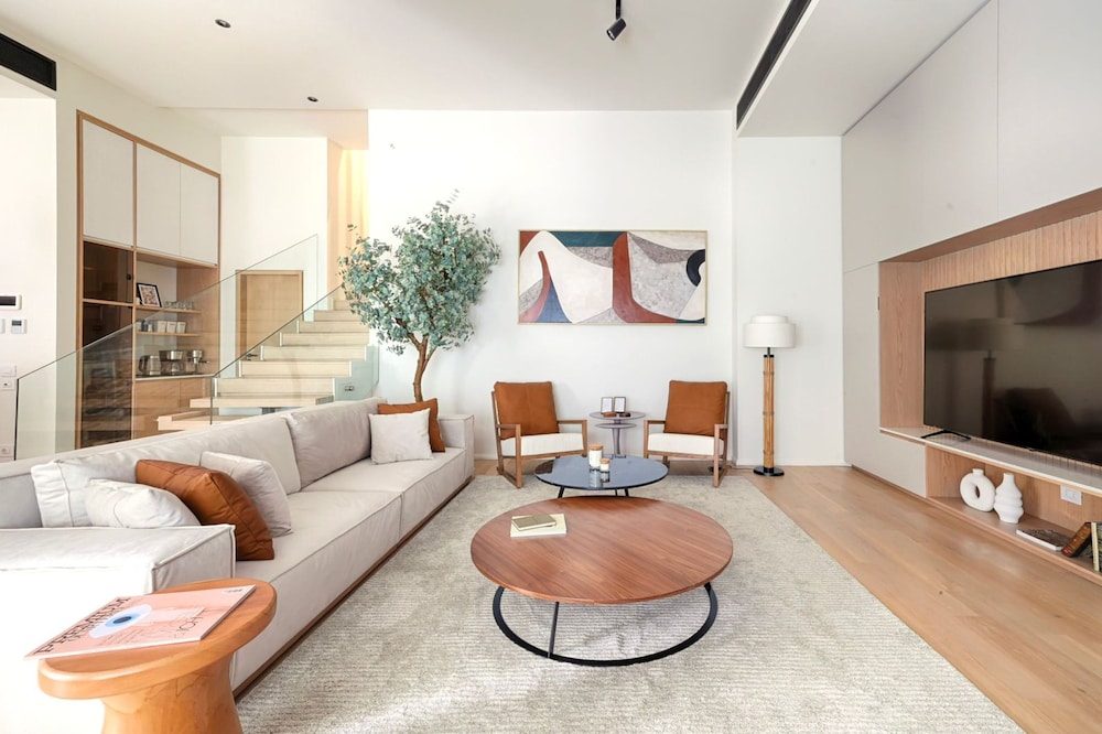 Vesta - Luxury APT - 3BR - La Mirada