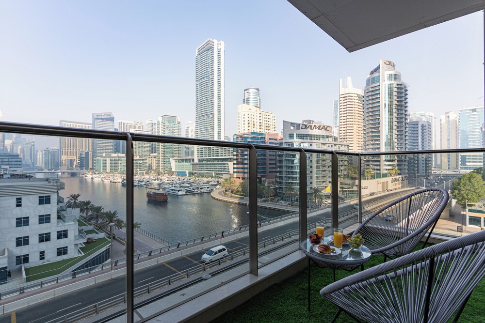 Dubaiashome - Luxury Special Stay