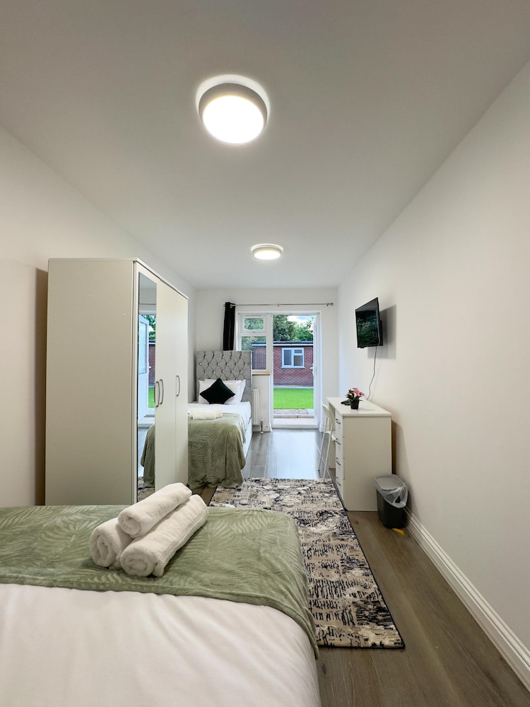 Heathrow Lodge B&B