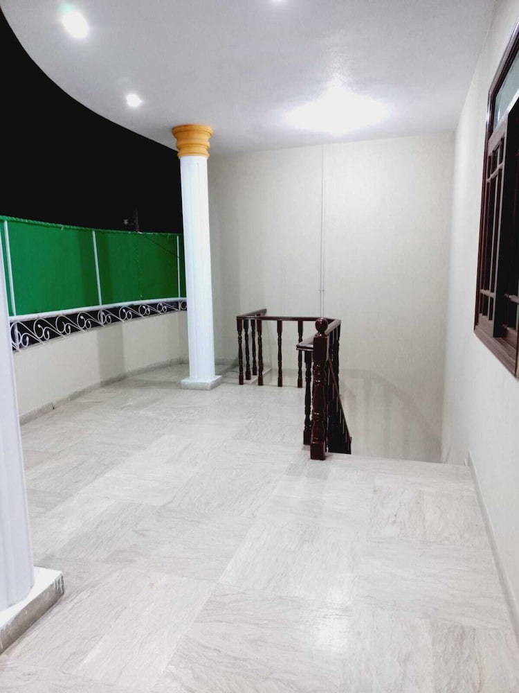 BNB Rose Lodge Family Guest House