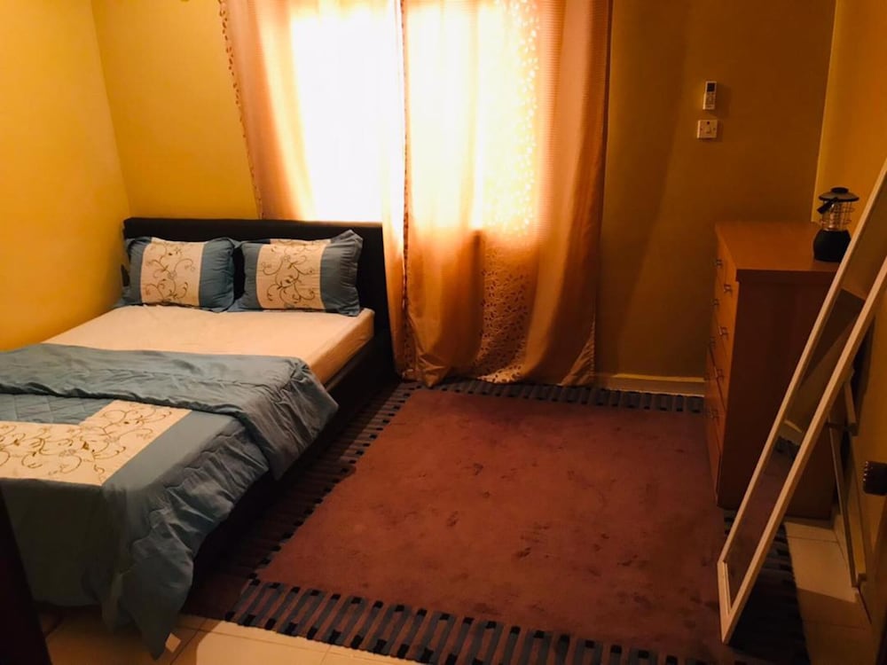 Brusubi 2-beds, Sleeps 6, Pet Friendly & Parking view 2