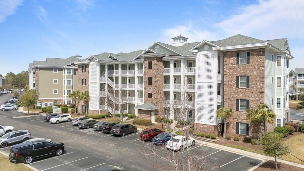 Magnolia Pointe Luster Leaf 4887-203 2 Bedroom Condo