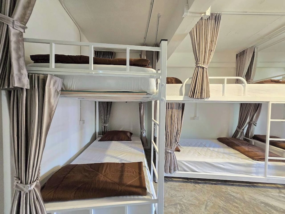 Nap & Nomad Hostel Tha Phae Gate