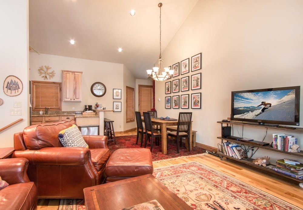 Four Pines Retreat