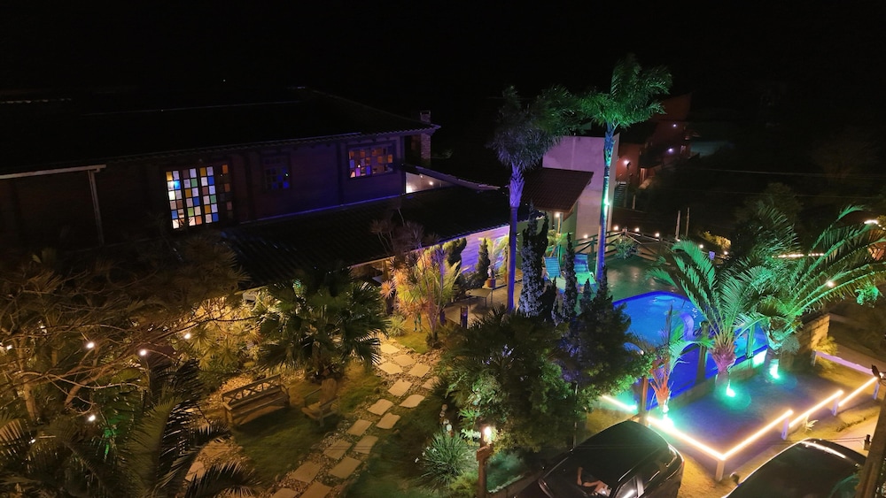 Bangalô House - Praia do Rosa SC