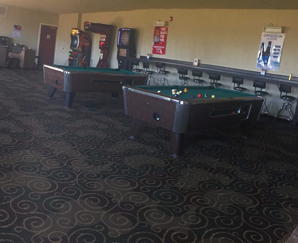 Cobblestone Inn & Suites