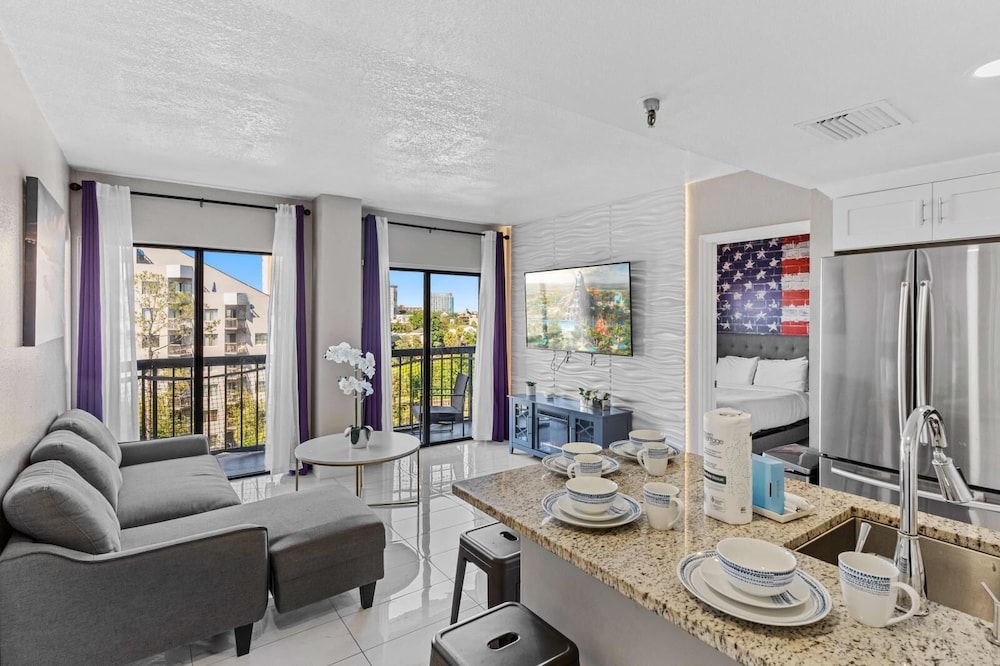 Enclave Swanky