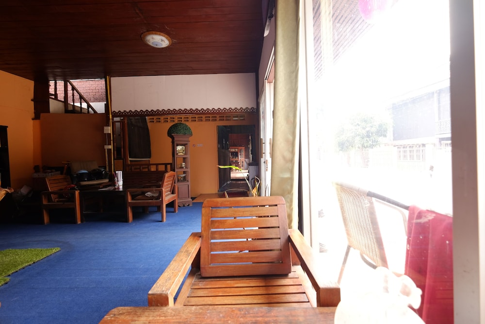 Riverside View Guesthouse