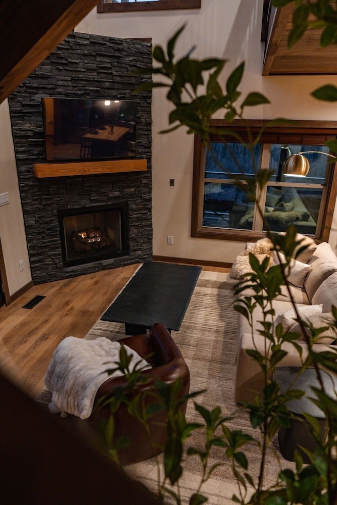 Reflections 1 Bedroom Cabin