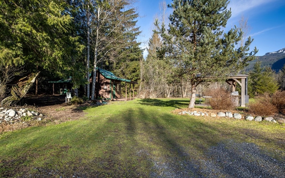 Unique Glamping Experience, Pet Friendly, Sleeps 2