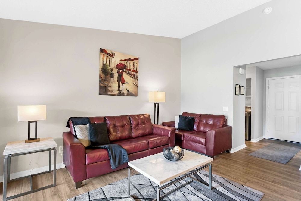 Quittin' Time Stay for 6 With Golf Course Views & Resort Amenities