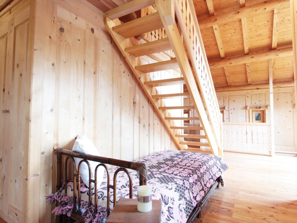 Belvilla by OYO Hilltop Chalet in Lamon With Views view 5