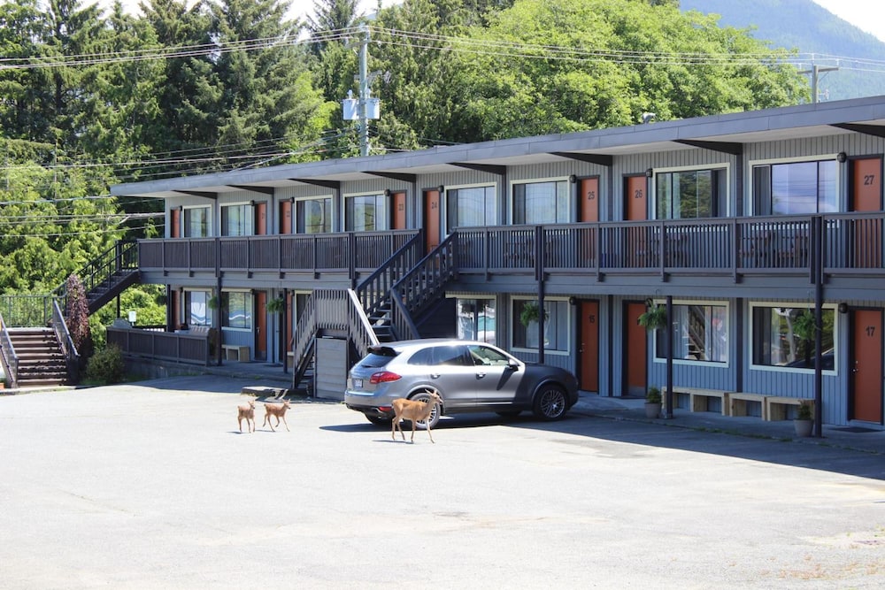 Ucluelet Wildwood Inn