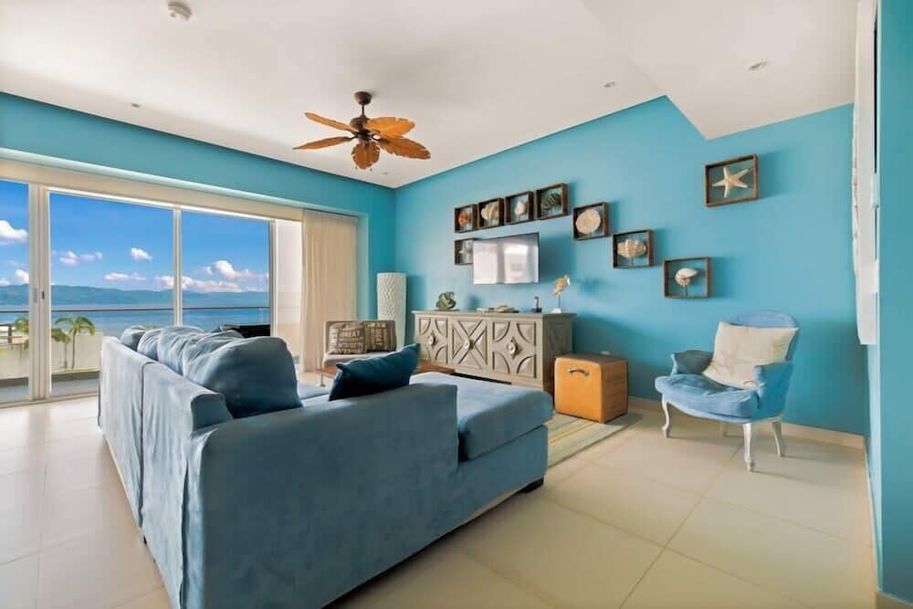 Oceanview 3BR Apt With Beach Access - Pool - Gym