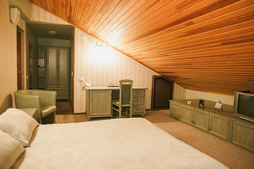 Hotel Shale