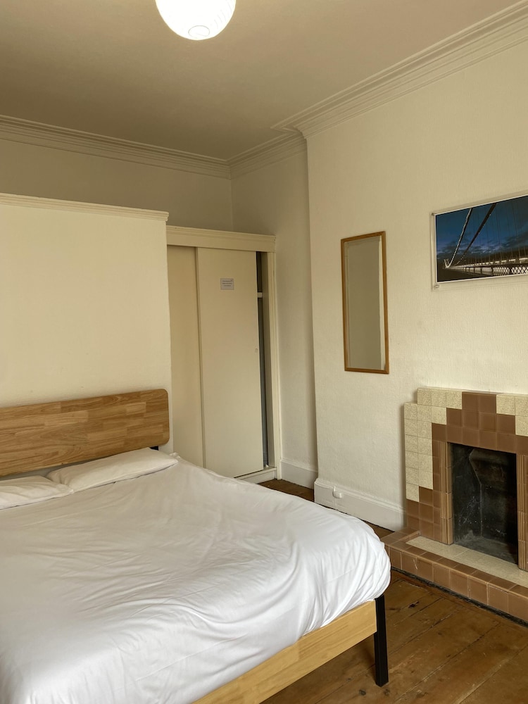St Paul's Road Townhouse view 3