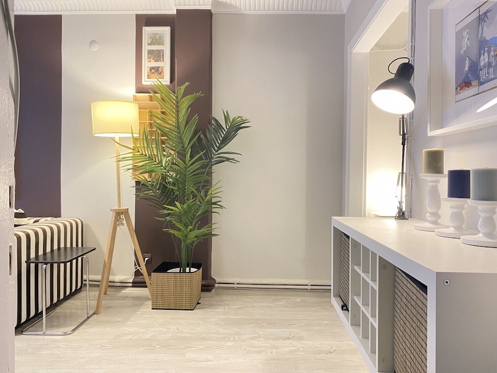 Charming Flat Near Osmanbey Metro Station