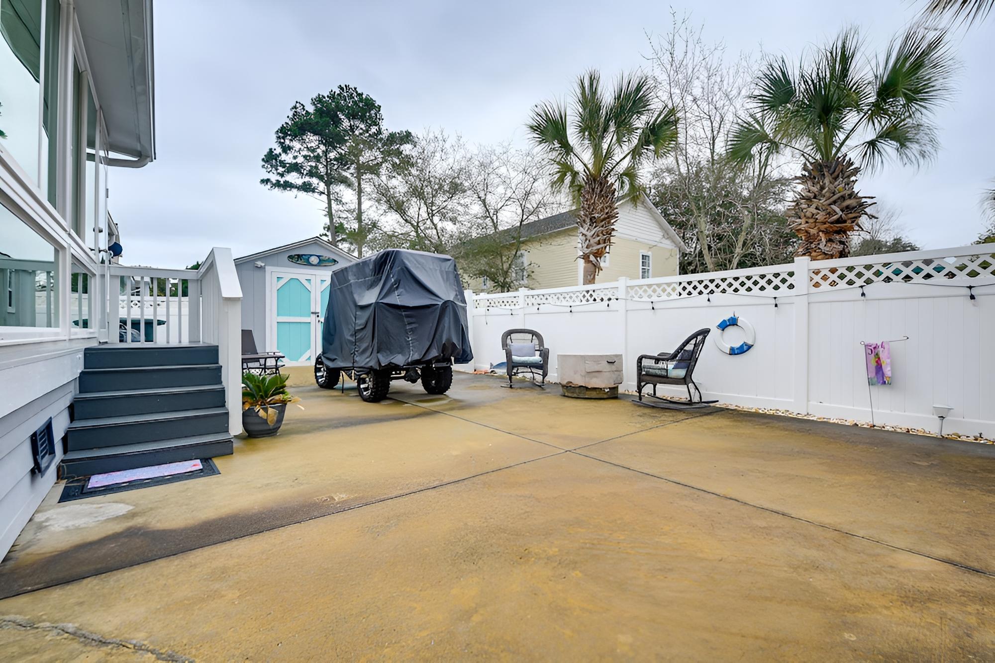 Sunny North Myrtle Beach Home: Walk to Ocean! view 4
