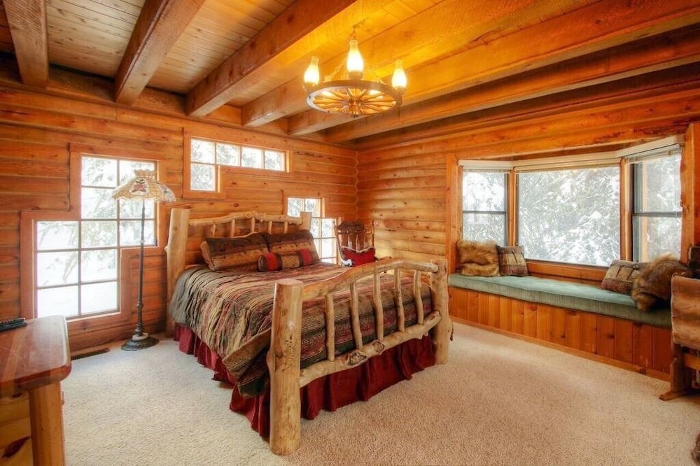 Log Cabin on the Stream