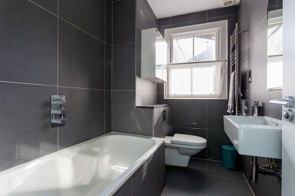Spectacular 4 Bed House, Pimlico
