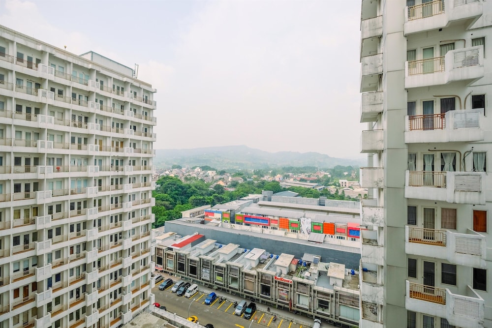 Cozy Studio at Sentul Tower Apartment