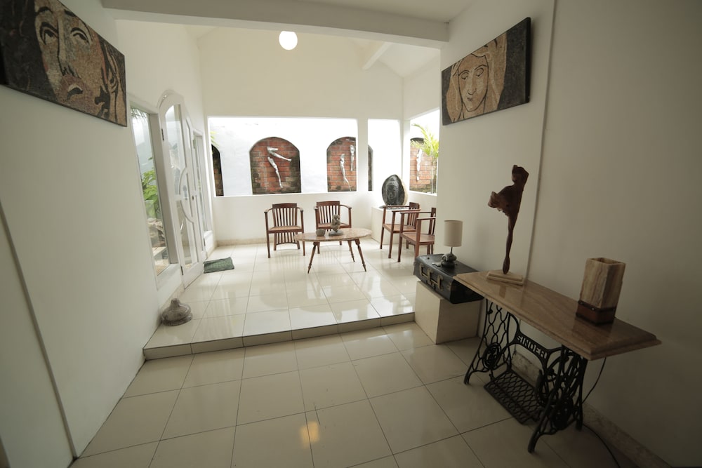 Watusaman Homestay By The Grand Java