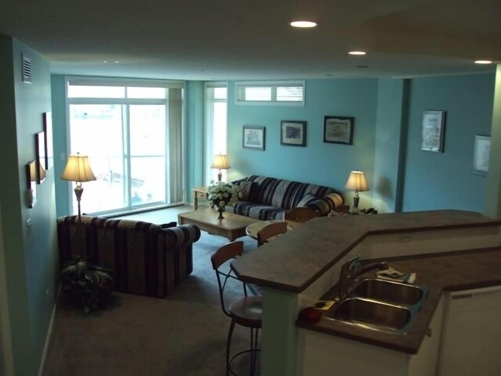 Okanagan Valley Rentals at Discovery Bay