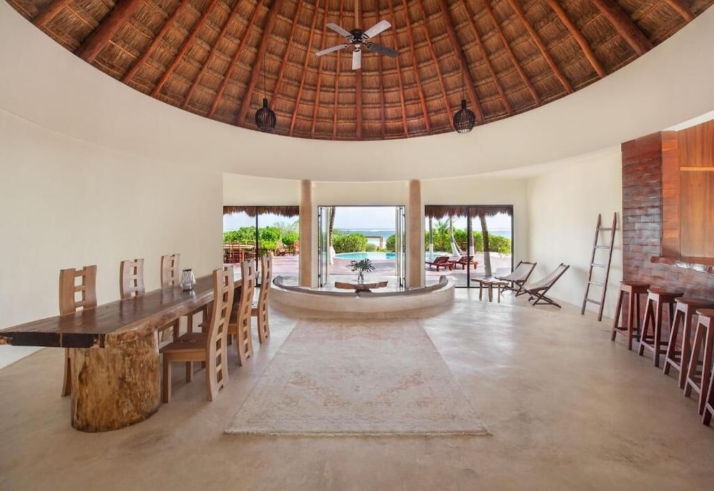 Villa 5br Beachfront TULUM -Sian Kaan