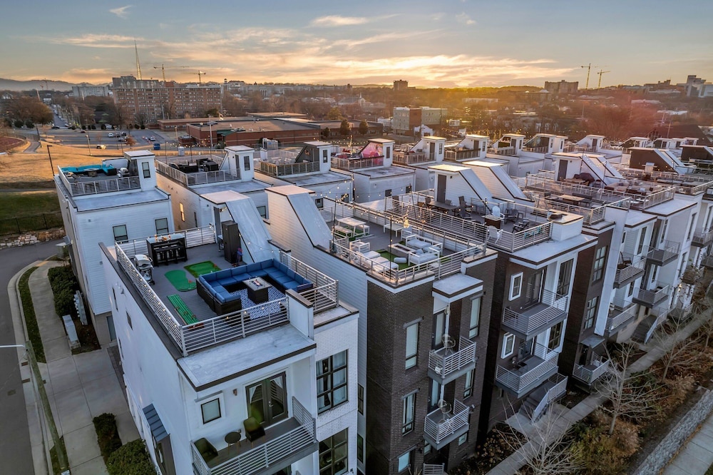 Nashview- Heart of Gulch - 360º Views of Downtown!