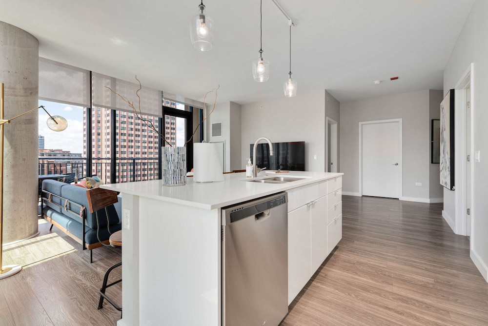 Gold Coast Group Stay 2 Modern 2BR Apartments