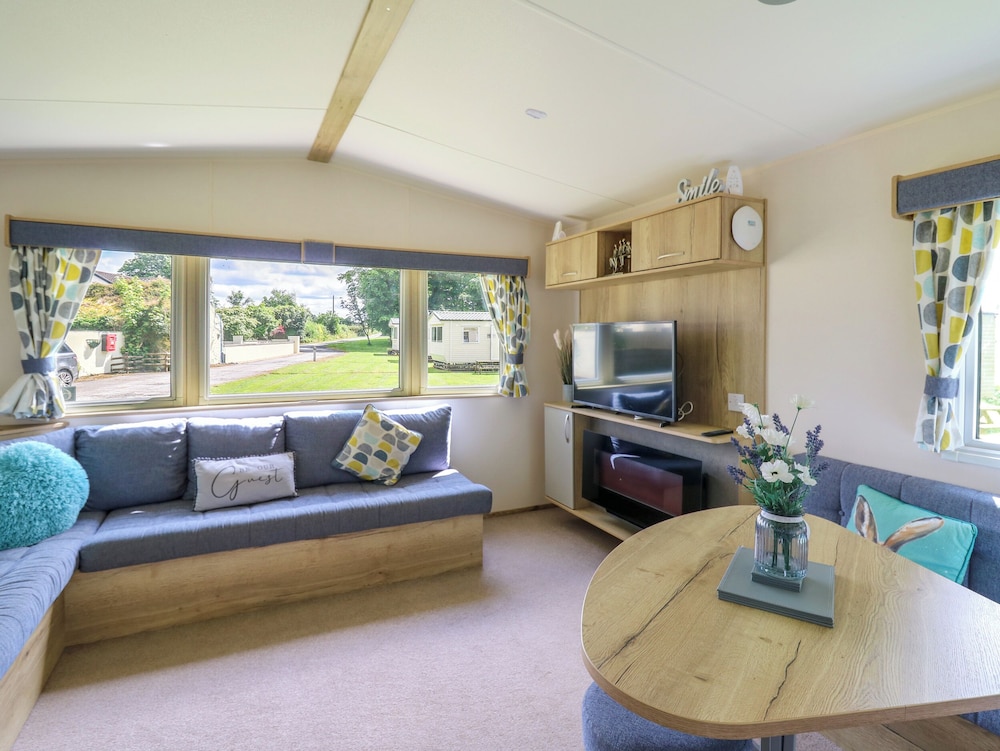 Caravan 6 at Blackmoor Farm