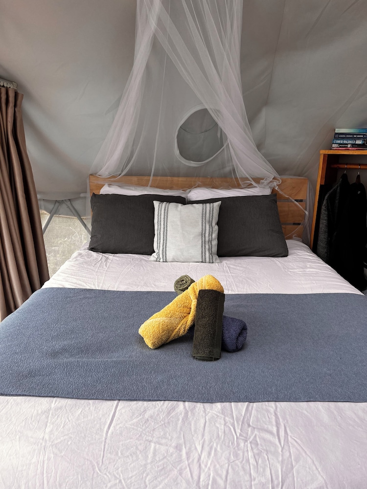 Little Atlin Lodge