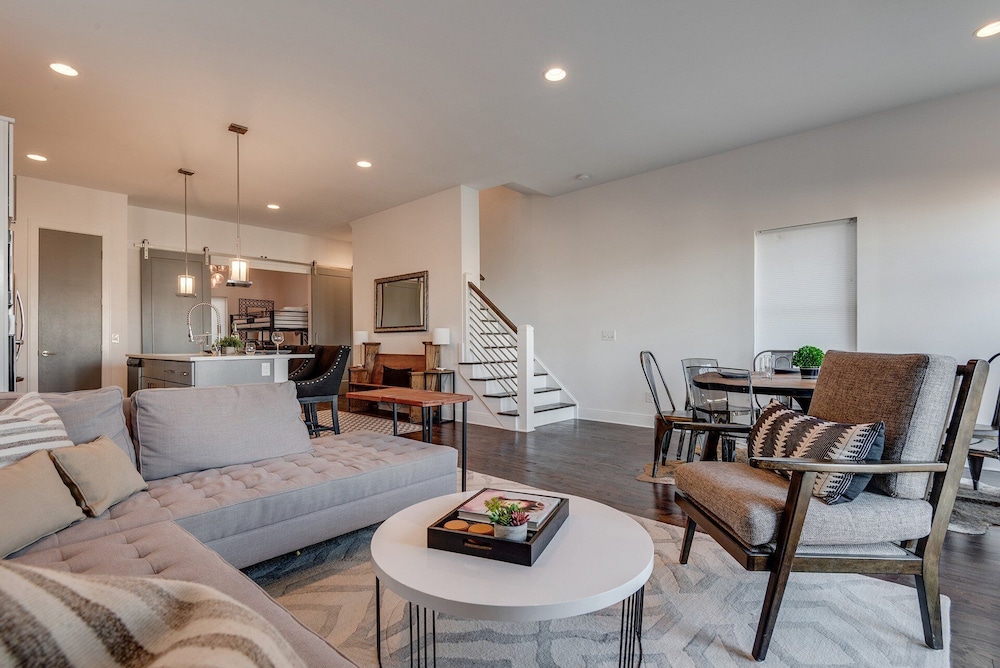 Nashview- Heart of Gulch - 360º Views of Downtown!