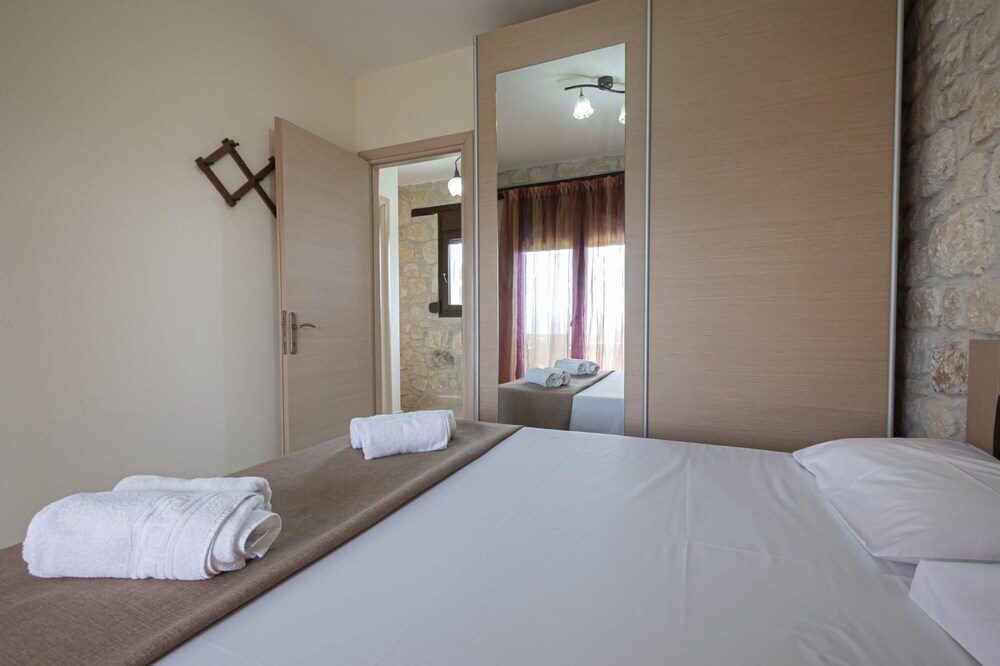 Artis Villa by Rentals Pro