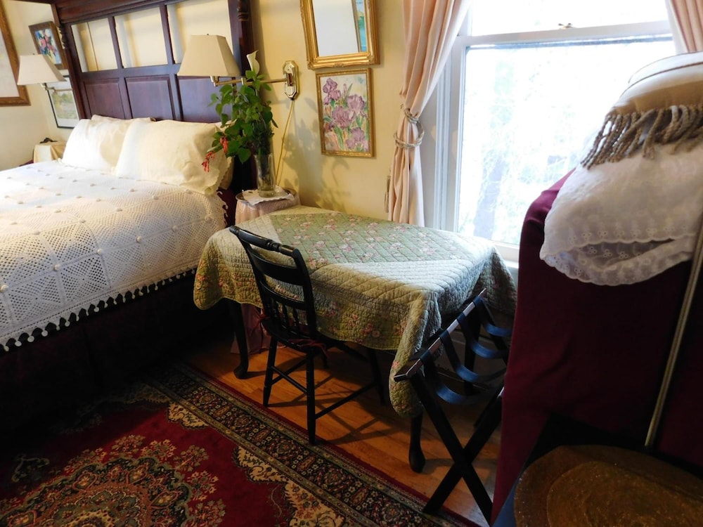 Cliff Crest Bed & Breakfast