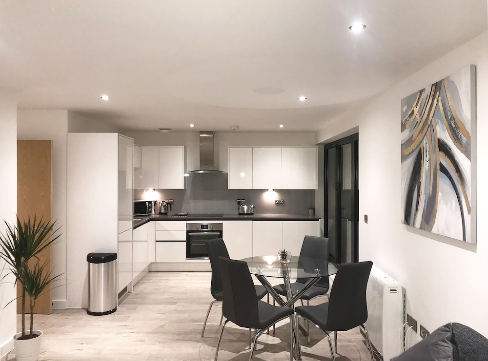 Morland House Apartments
